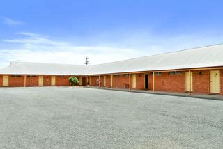 hazby hoteles|hay hotels nsw.